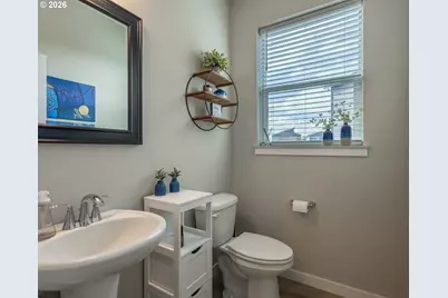 8827 N 1st Cir, Ridgefield, WA 98642 - Photo 5