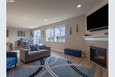 8827 N 1st Cir, Ridgefield, WA 98642 - Photo 9