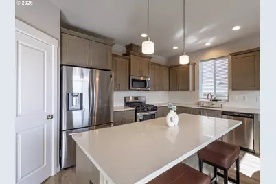 8827 N 1st Cir, Ridgefield, WA 98642 - Photo 9