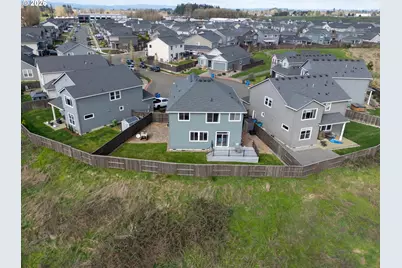 8827 N 1st Cir, Ridgefield, WA 98642 - Photo 35