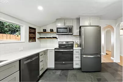 3144 NE 103rd Pl, Portland, OR 97220 - Photo 15