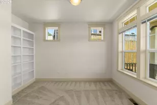 15157 SW 119th Ave, Portland, OR 97224 - Photo 9
