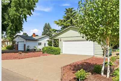 828 Oregon Way, Woodburn, OR 97071 - Photo 5