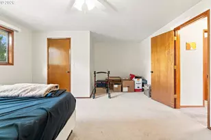828 Oregon Way, Woodburn, OR 97071 - Photo 17
