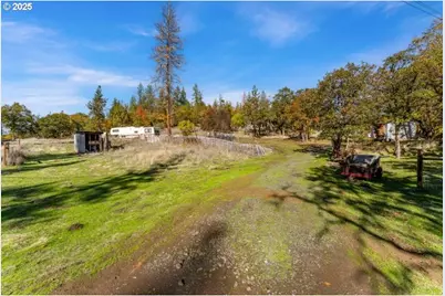 18922 Antioch Rd, White City, OR 97503 - Photo 15