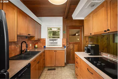 13900 Sundeleaf Dr, Lake Oswego, OR 97034 - Photo 15