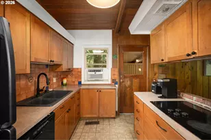13900 Sundeleaf Dr, Lake Oswego, OR 97034 - Photo 15
