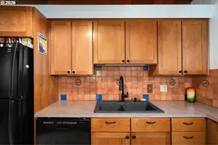 13900 Sundeleaf Dr, Lake Oswego, OR 97034 - Photo 17
