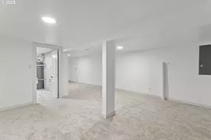 3817 NE 11th Ave, Portland, OR 97212 - Photo 33