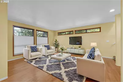 952 Summit Blvd, Springfield, OR 97477 - Photo 9