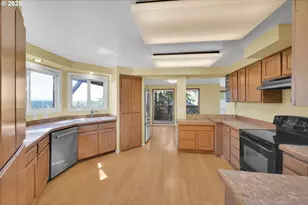 952 Summit Blvd, Springfield, OR 97477 - Photo 13