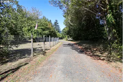 60031 Fairview Rd, Coquille, OR 97423 - Photo 47