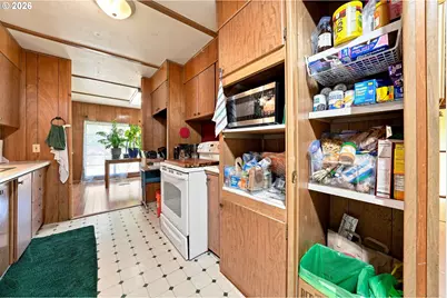 754 S Main St, Canyonville, OR 97417 - Photo 7