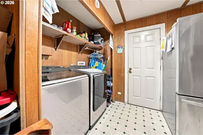 754 S Main St, Canyonville, OR 97417 - Photo 9