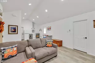 64604 E Sandy River Ln, Mount Hood Village, OR 97049 - Photo 15
