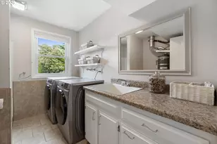 8610 SW Indian Hill Ln, Beaverton, OR 97008 - Photo 35