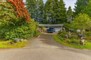 95048 Timber Park Ln, Coos Bay, OR 97420 - Photo 3