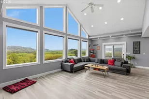 72 Bluff Rd, Kelso, WA 98626 - Photo 9