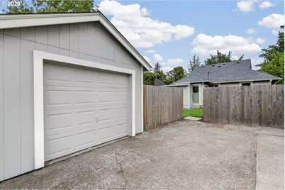 640 17th Ave, Longview, WA 98632 - Photo 37