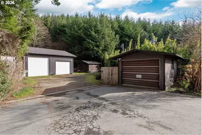 94532 Golf Course Ln, North Bend, OR 97459 - Photo 41