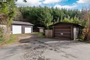 94532 Golf Course Ln, North Bend, OR 97459 - Photo 41