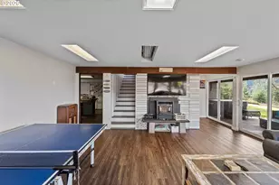 94532 Golf Course Ln, North Bend, OR 97459 - Photo 23