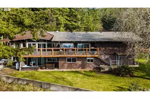 94532 Golf Course Ln, North Bend, OR 97459 - Photo 1