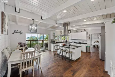 94532 Golf Course Ln, North Bend, OR 97459 - Photo 13