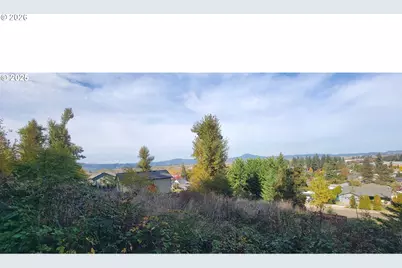 1 Queens Ave, Creswell, OR 97426 - Photo 7