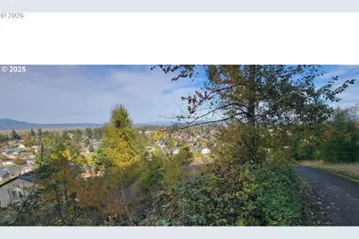 1 Queens Ave, Creswell, OR 97426 - Photo 13