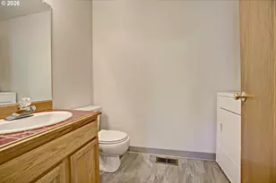 12712 SW Barberry Dr, Beaverton, OR 97008 - Photo 31