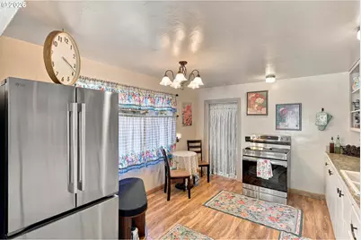 1589 Seagate Ave, Coos Bay, OR 97420 - Photo 17