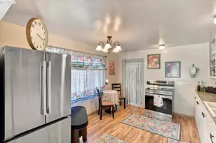 1589 Seagate Ave, Coos Bay, OR 97420 - Photo 17
