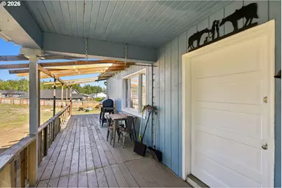 1589 Seagate Ave, Coos Bay, OR 97420 - Photo 7