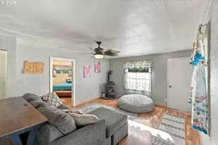 1589 Seagate Ave, Coos Bay, OR 97420 - Photo 9
