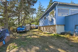 1589 Seagate Ave, Coos Bay, OR 97420 - Photo 33