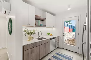 9987 SE Cottage Ln, Milwaukie, OR 97222 - Photo 11