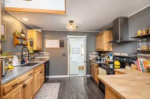 1219 Waite St, Eugene, OR 97402 - Photo 9