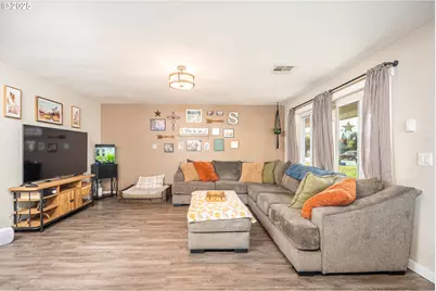 1219 Waite St, Eugene, OR 97402 - Photo 5