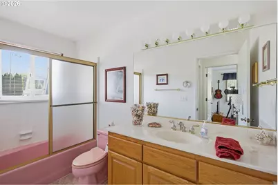 7695 N Applegate Rd, Grants Pass, OR 97527 - Photo 23