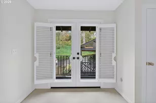 1941 SW Montgomery Pl, Portland, OR 97201 - Photo 27