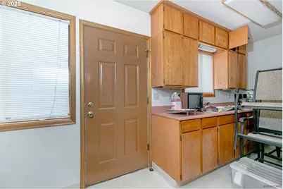 12495 SE 23rd Ave, Milwaukie, OR 97222 - Photo 31