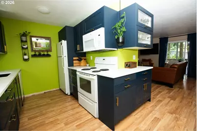16837 SE Powell Blvd, Portland, OR 97236 - Photo 5