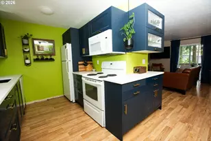 16837 SE Powell Blvd, Portland, OR 97236 - Photo 5