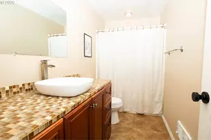 16837 SE Powell Blvd, Portland, OR 97236 - Photo 19