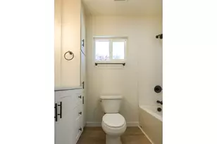 2172 17th St, North Bend, OR 97459 - Photo 21