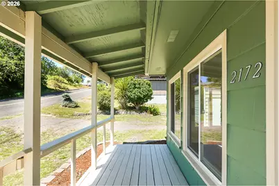 2172 17th St, North Bend, OR 97459 - Photo 3