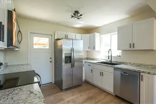 2172 17th St, North Bend, OR 97459 - Photo 13