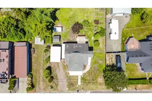 2172 17th St, North Bend, OR 97459 - Photo 35