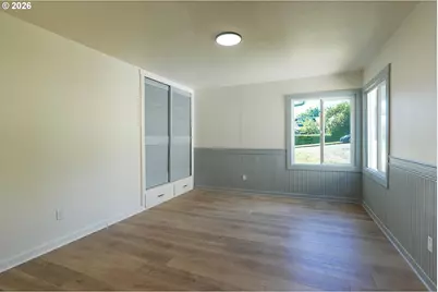 2172 17th St, North Bend, OR 97459 - Photo 13
